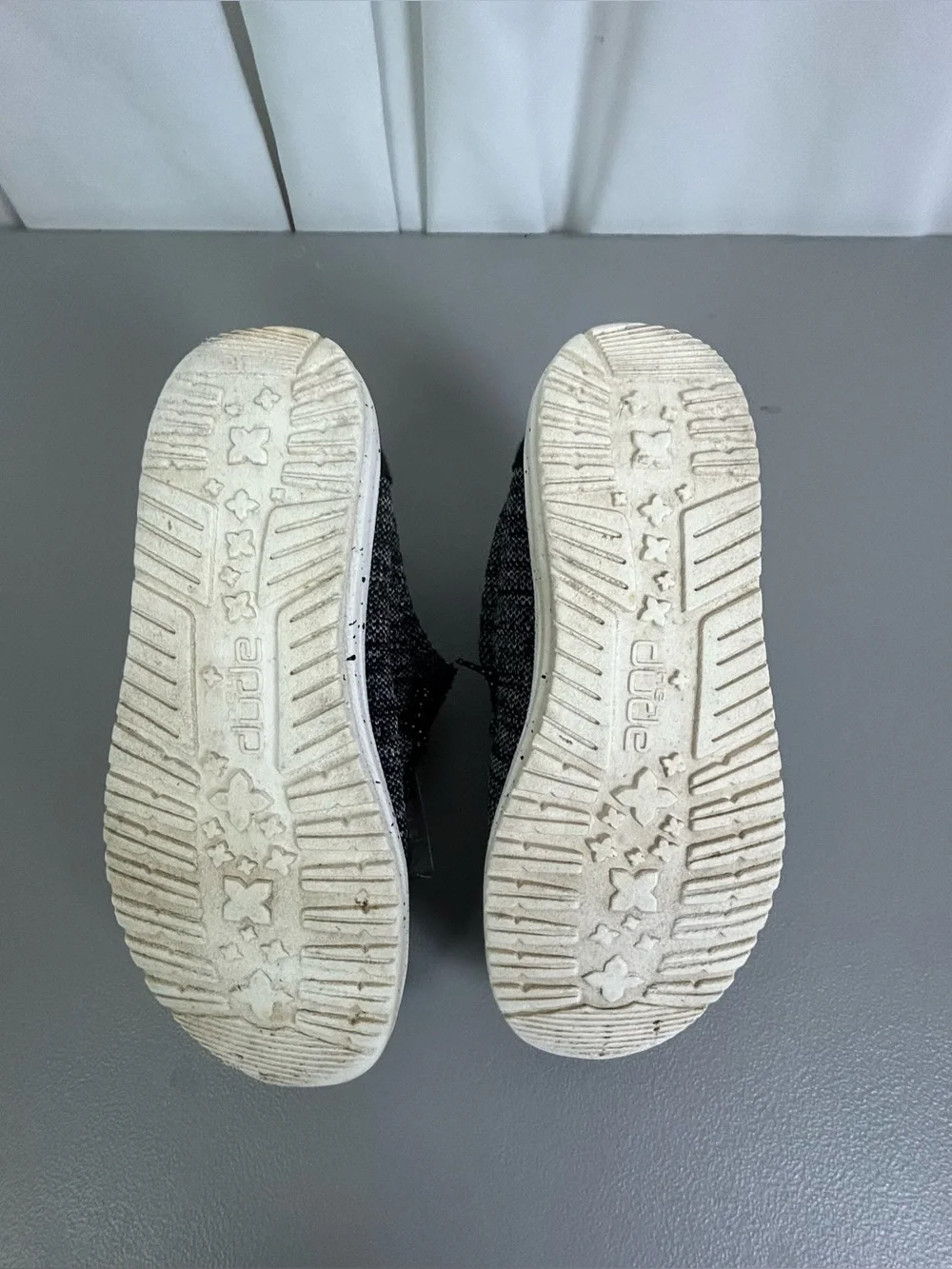 Hey Dude Kids Moccasin Slip-On Shoes in Charcoal and White size 7